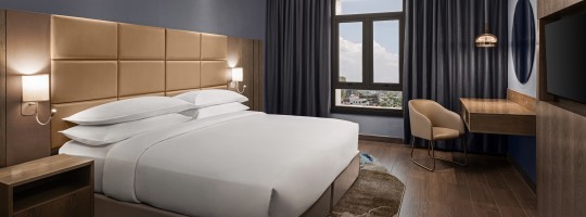 108702_standardkingroom-fourpointsbysheratonghana.jpg