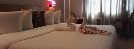 38192_greenoakroom3