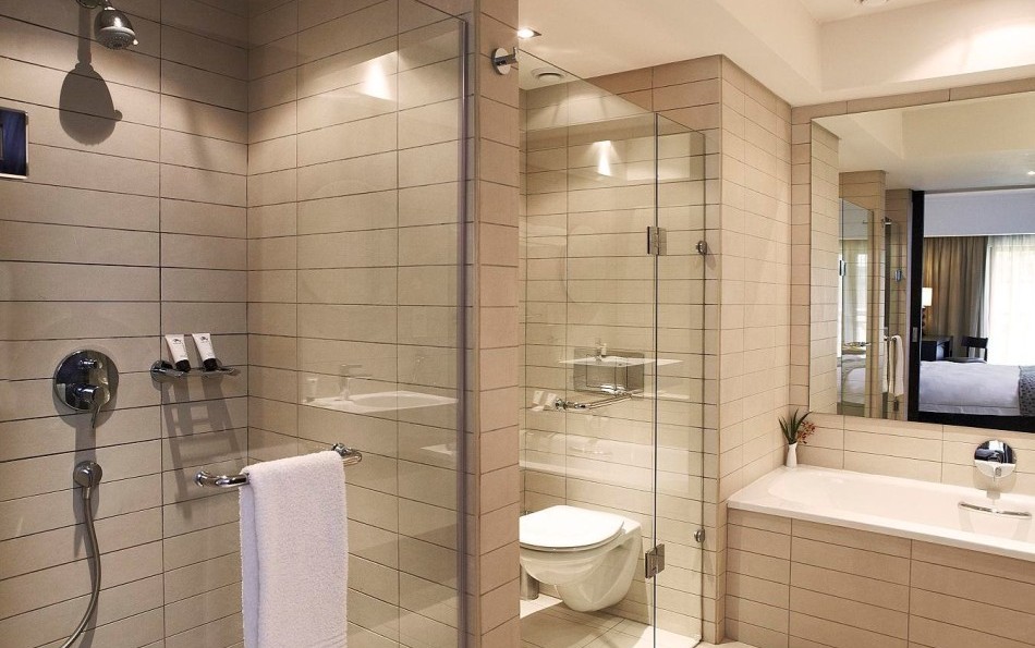 23243_a-bathroom